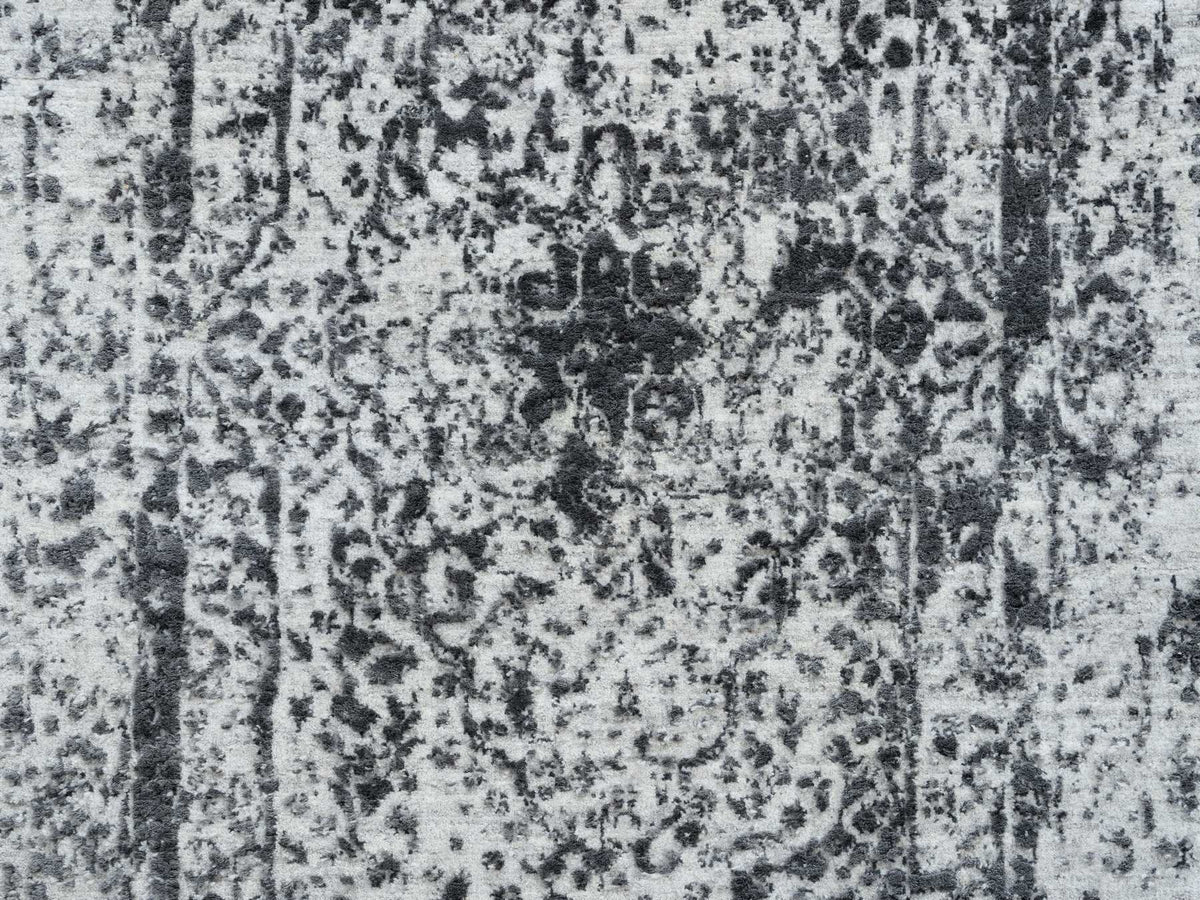 Transitional hand-knotted wool/pure silk runner in Gray, 2'7" x 8'2" — SKU O064324 (view 5)