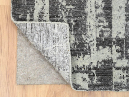 Black 2'6" x 11'10" Modern and Contemporary Handloom Wool/Silk Rug - Sku: O064327