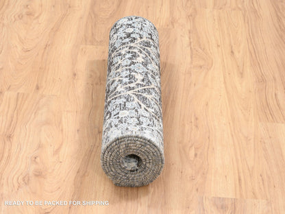 Black 2'7" x 8'3" Transitional Hand knotted Wool/Silk Rug - Sku: O064422