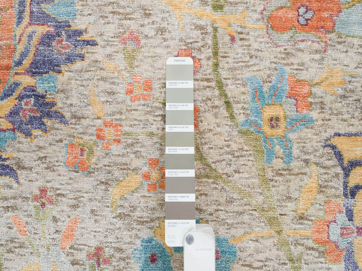 Transitional hand-knotted wool/silk rug in Ivory, 13'7" x 13'7" — SKU O064436 (view 7)