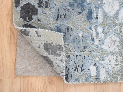 Modern / Contemporary hand-knotted wool/silk runner in Gray, 2'6" x 8' — SKU O064554 (view 3)