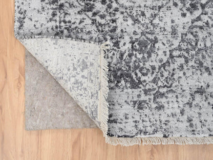Grey 2'7" x 18'1" Transitional Hand knotted Wool/Silk Rug - Sku: O064559