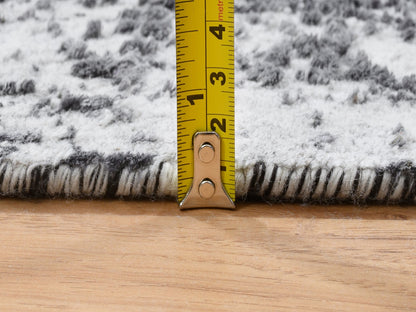 Transitional hand-knotted wool/silk runner in Gray, 2'7" x 18'1" — SKU O064559 (view 7)