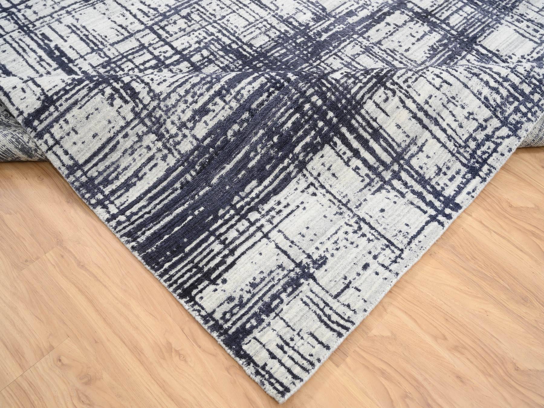 Modern / Contemporary hand-knotted wool/silk rug in Black, 10' x 13'9" — SKU O064595 (view 6)