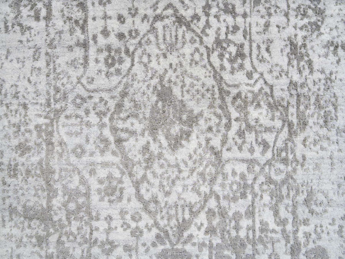 Transitional hand-knotted wool/silk runner in Gray, 2'6" x 7'10" — SKU O064603 (view 5)