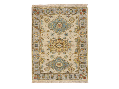 Ivory 2'1" x 3'0" Heriz Hand knotted Wool Rug - Sku: O064637
