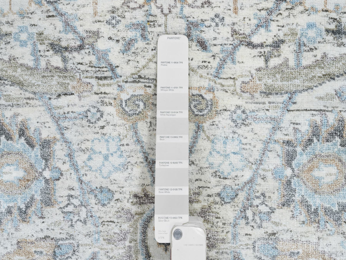 Transitional hand-knotted wool/silk runner in Ivory, 2'6" x 18'1" — SKU O064652 (view 4)