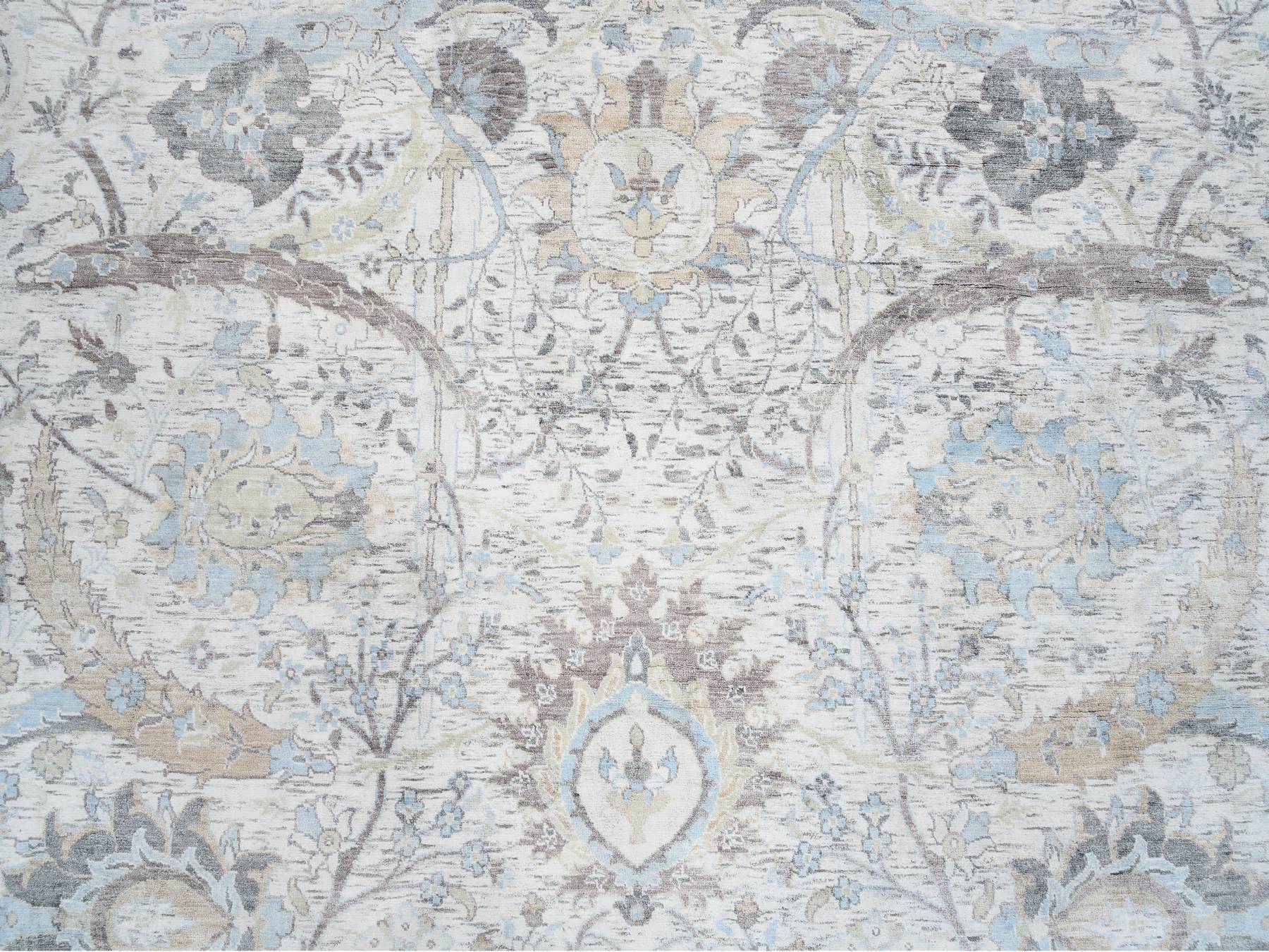 Transitional hand-knotted wool/silk rug in Ivory, 9'9" x 9'9" — SKU O064662 (view 9)