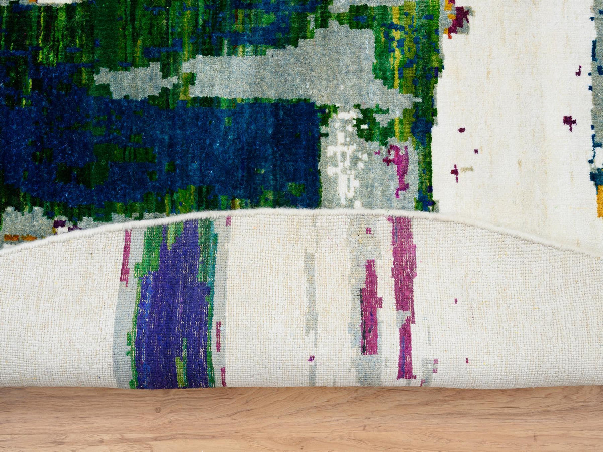 Modern / Contemporary hand-knotted wool/silk rug in Multicolored, 8'9" x 8'9" — SKU O064665 (view 5)