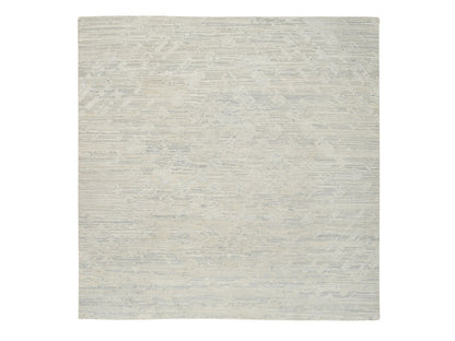 Modern / Contemporary hand-knotted wool rug in Gray, 8'1" x 8'1" — SKU O064690