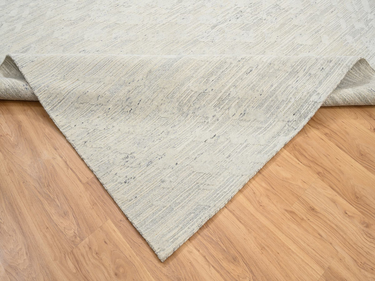 Modern / Contemporary hand-knotted wool rug in Gray, 8'1" x 8'1" — SKU O064690 (view 6)