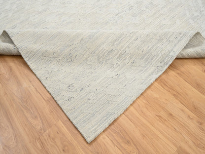 Modern / Contemporary hand-knotted wool rug in Gray, 8'1" x 8'1" — SKU O064690 (view 6)