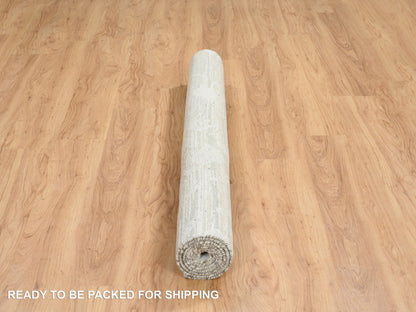Modern / Contemporary hand-knotted wool rug in Gray, 5'1" x 7'3" — SKU O064699 (view 6)