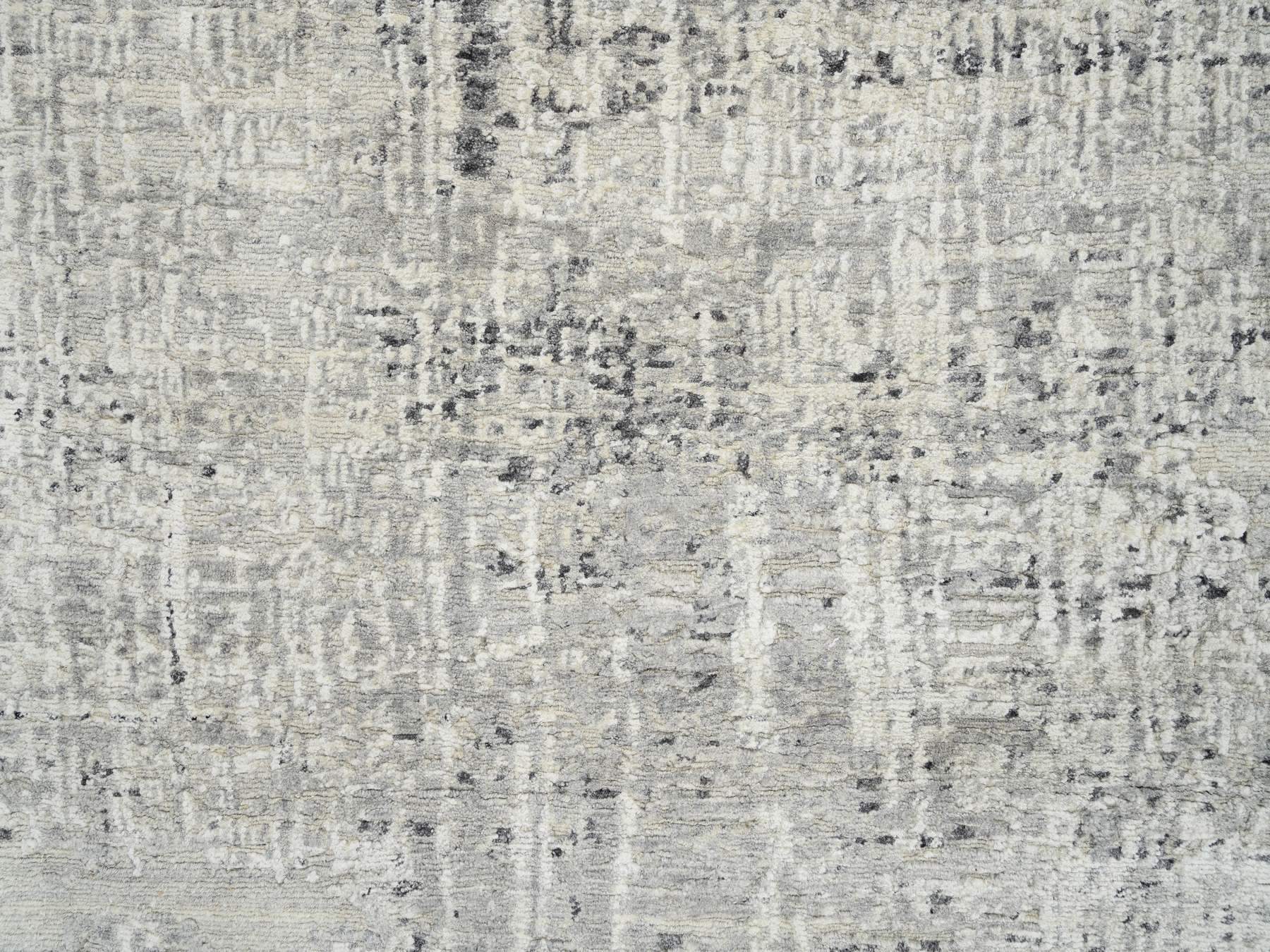 Modern / Contemporary hand-knotted wool rug in Gray, 7'10" x 7'10" — SKU O064700 (view 9)