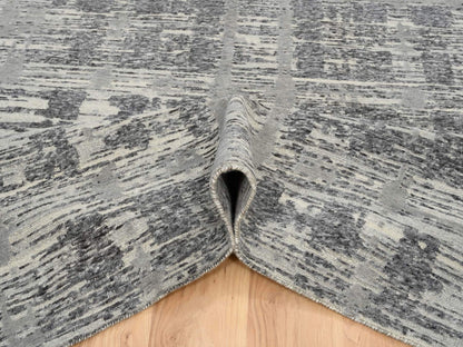 Modern / Contemporary hand-knotted wool rug in Gray, 9'2" x 11'10" — SKU O064704 (view 5)