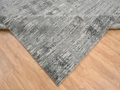 Modern / Contemporary hand-knotted wool rug in Gray, 9'2" x 11'10" — SKU O064704 (view 6)