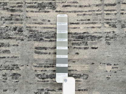 Modern / Contemporary hand-knotted wool rug in Gray, 9'2" x 11'10" — SKU O064704 (view 7)