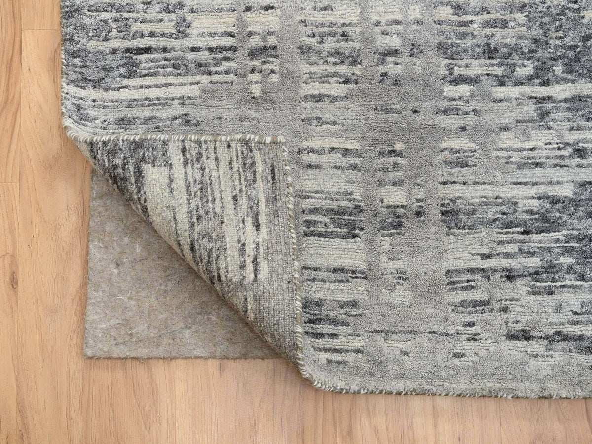Modern / Contemporary hand-knotted wool rug in Gray, 13'7" x 14' — SKU O064710 (view 4)