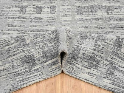 Modern / Contemporary hand-knotted wool rug in Gray, 13'7" x 14' — SKU O064710 (view 5)