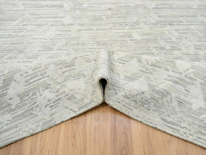 Modern / Contemporary hand-knotted wool rug in Gray, 14' x 19'9" — SKU O064712 (view 5)