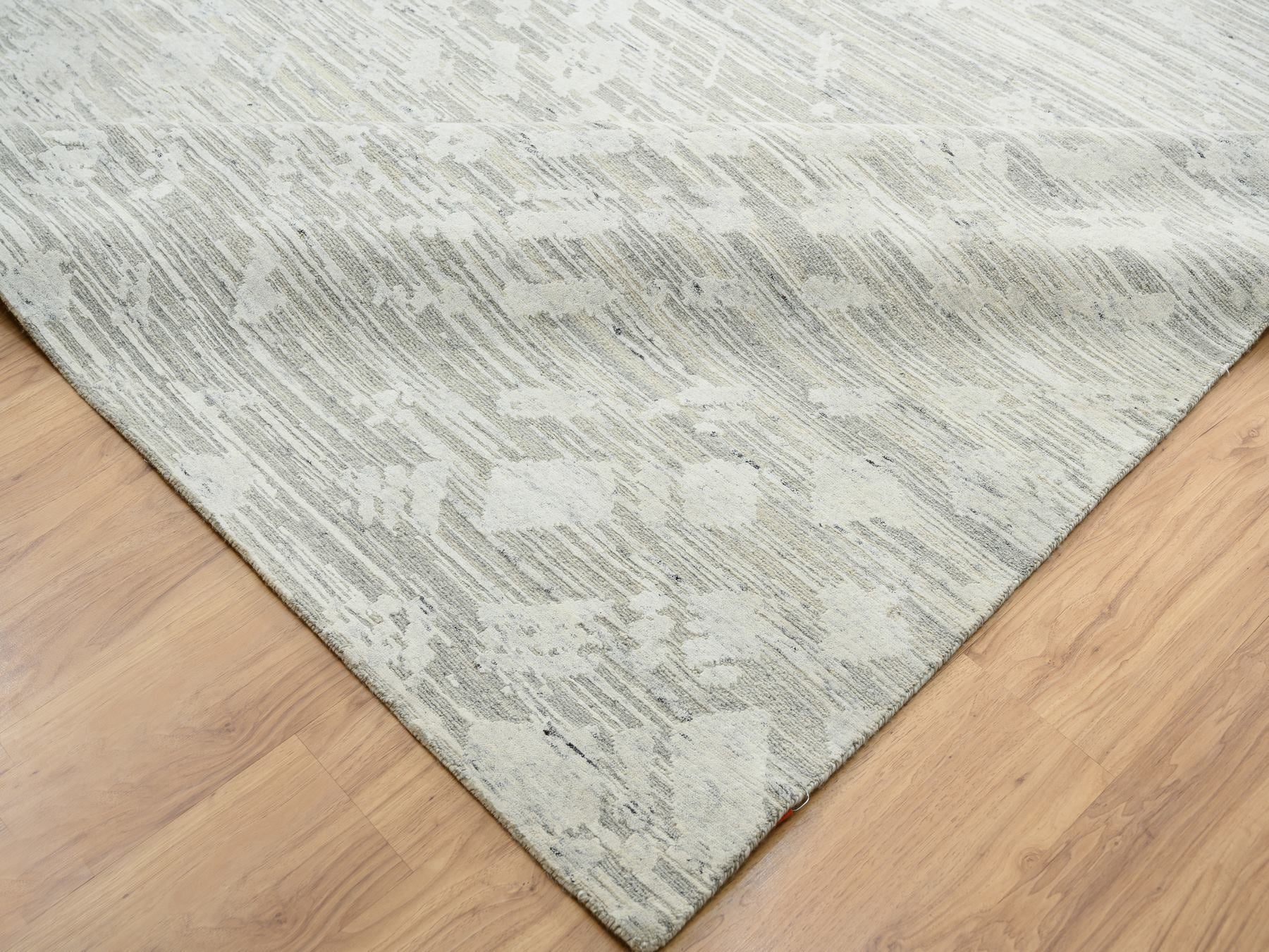 Modern / Contemporary hand-knotted wool rug in Gray, 14' x 19'9" — SKU O064712 (view 6)