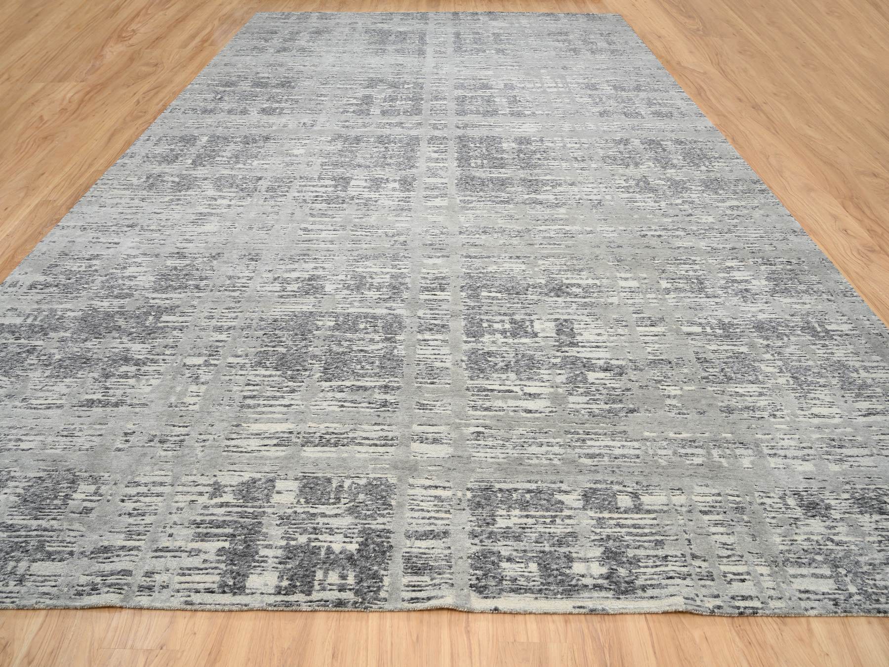 Modern / Contemporary hand-knotted wool rug in Gray, 12' x 18'3" — SKU O064714 (view 2)