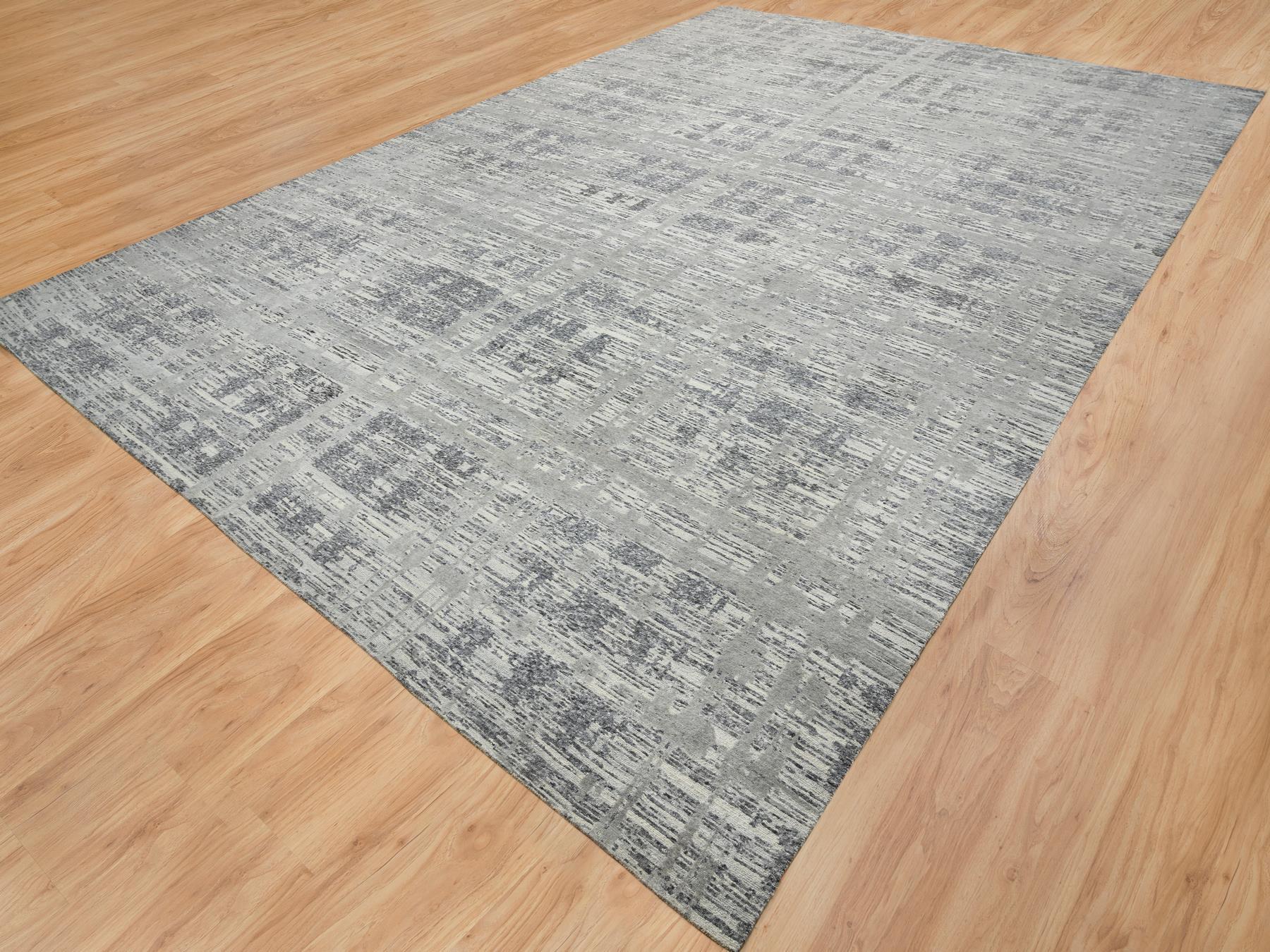 Modern / Contemporary hand-knotted wool rug in Gray, 13'10" x 20'2" — SKU O064715 (view 3)