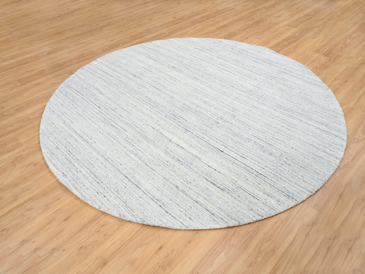 Modern / Contemporary hand-knotted wool rug in Ivory, 7'10" x 7'10" — SKU O064772 (view 4)