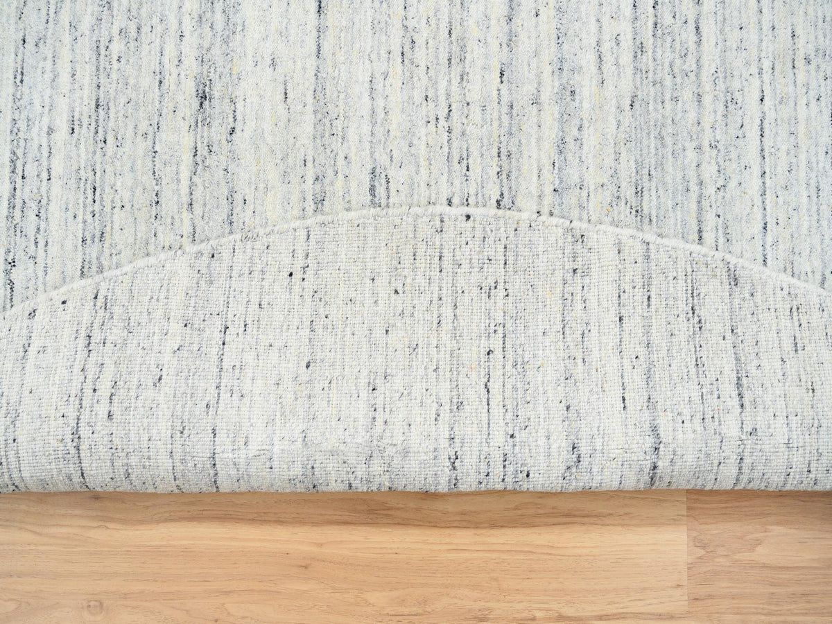 Modern / Contemporary hand-knotted wool rug in Ivory, 7'10" x 7'10" — SKU O064772 (view 5)