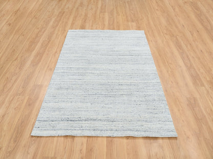 Ivory 5'0" x 7'0" Modern and Contemporary Handloom Wool Rug - Sku: O064779
