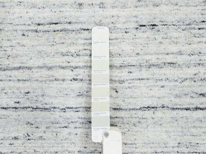 Ivory 5'0" x 7'0" Modern and Contemporary Handloom Wool Rug - Sku: O064779