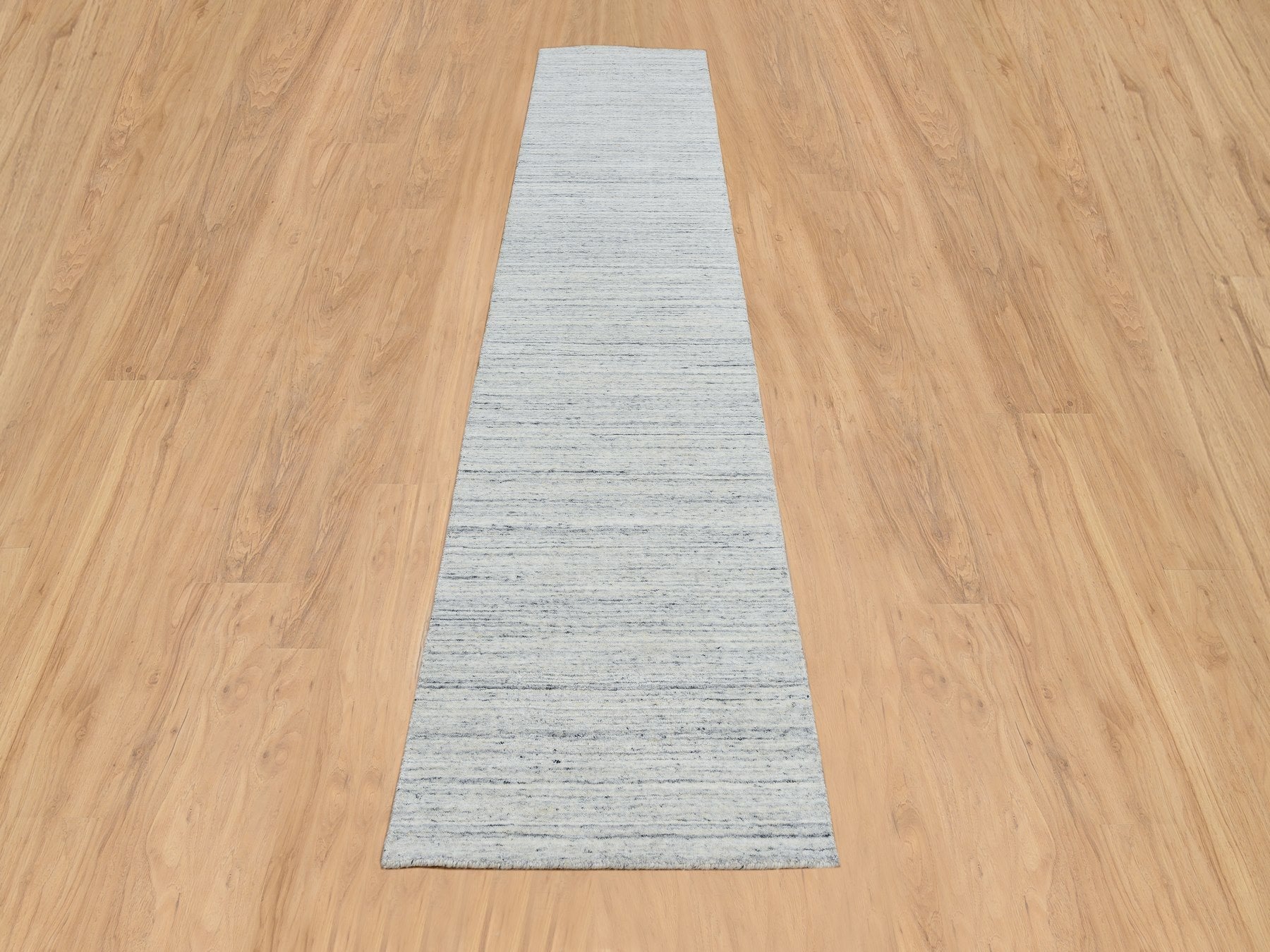 Modern / Contemporary hand-knotted wool runner in Ivory, 2'6" x 11'10" — SKU O064781 (view 2)