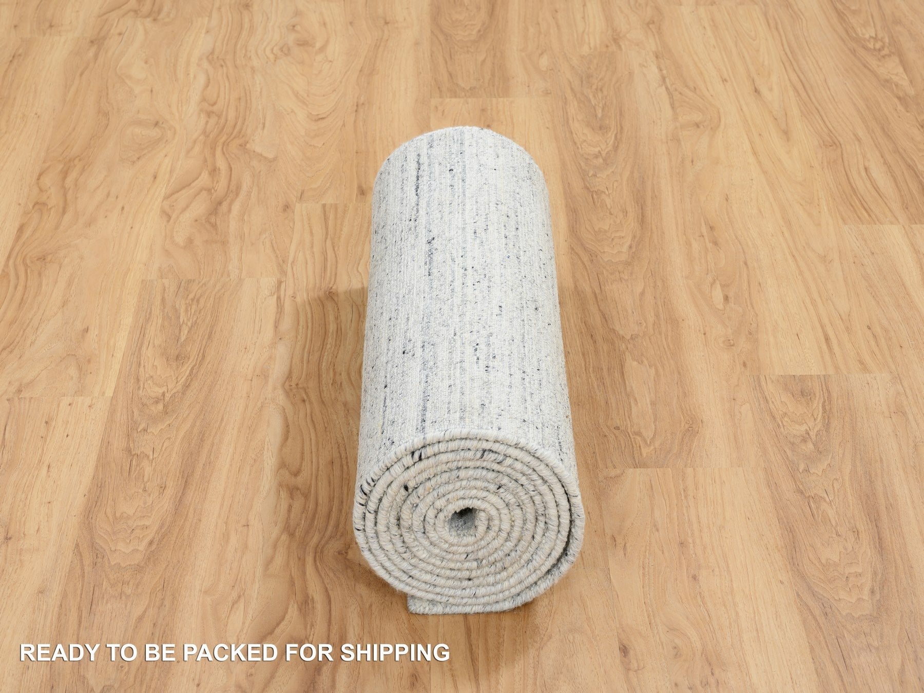 Modern / Contemporary hand-knotted wool runner in Ivory, 2'6" x 11'10" — SKU O064781 (view 6)