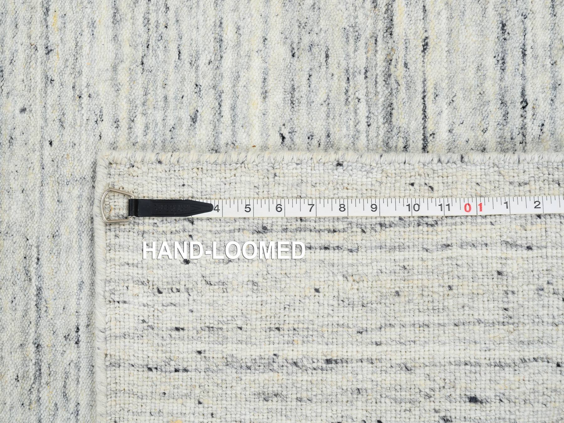 Modern / Contemporary hand-knotted wool runner in Ivory, 2'6" x 11'10" — SKU O064781 (view 8)