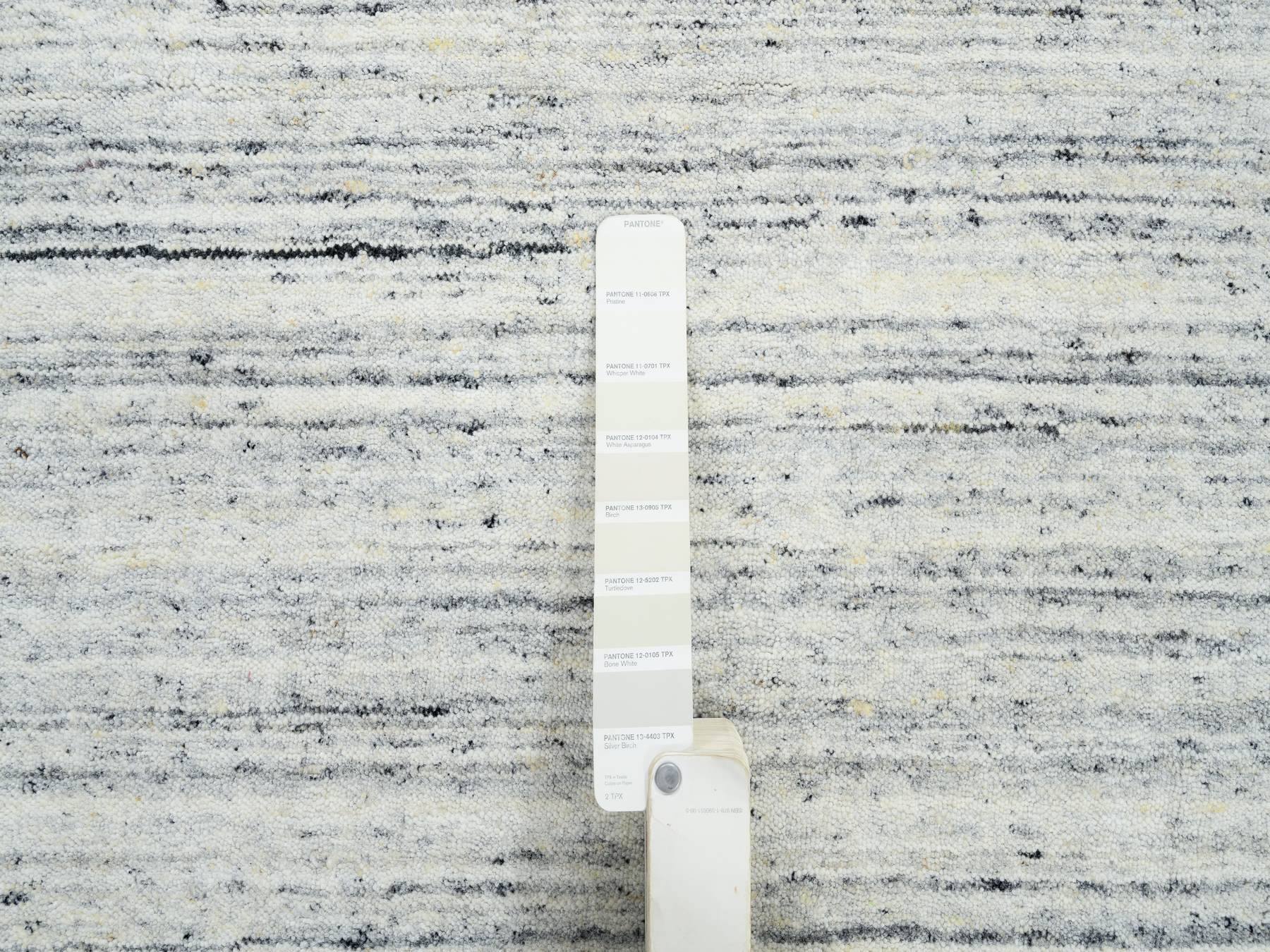 Modern / Contemporary hand-knotted wool rug in Ivory, 11'10" x 11'10" — SKU O064796 (view 7)