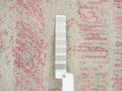 Transitional hand-knotted wool/silk rug in Pink, 9' x 11'10" — SKU O064807 (view 7)
