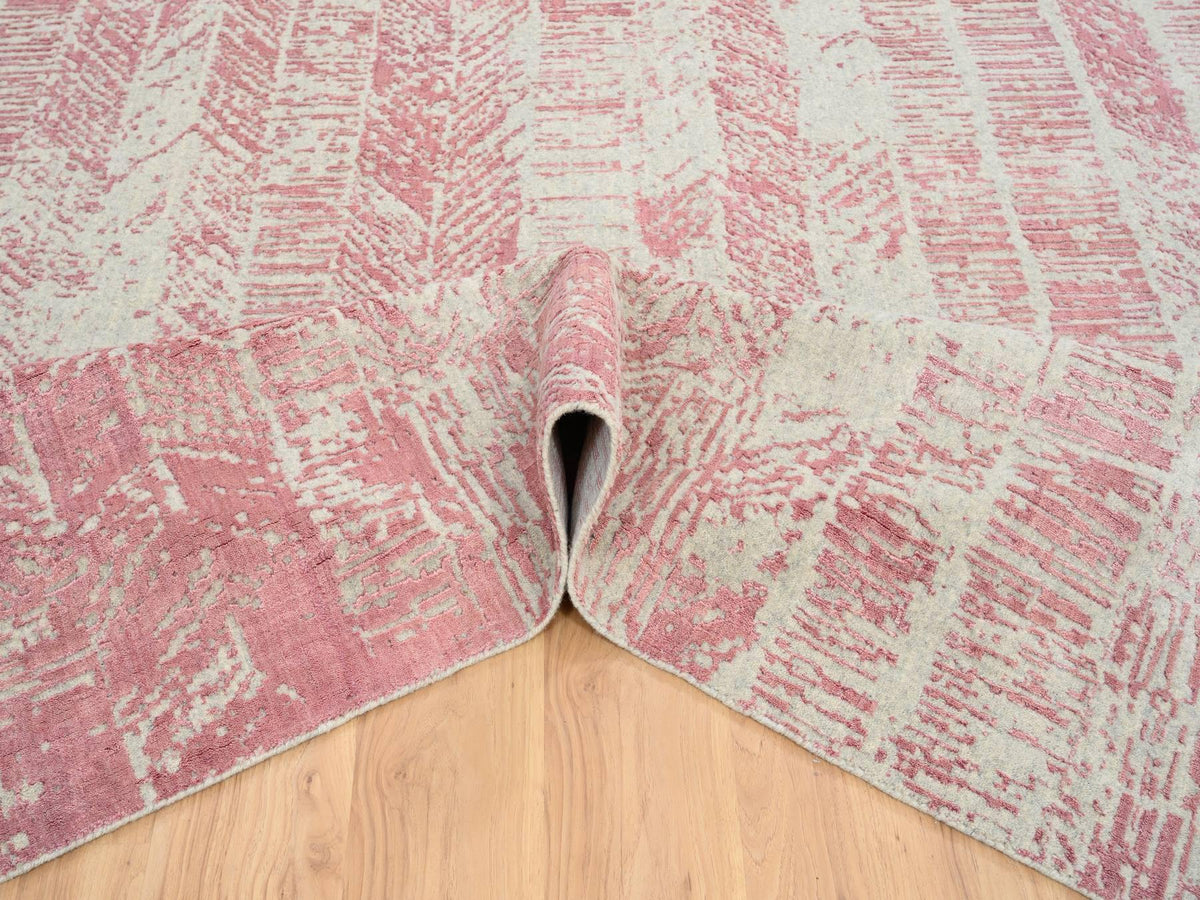 Transitional hand-knotted wool/silk rug in Pink, 9' x 11'9" — SKU O064809 (view 5)