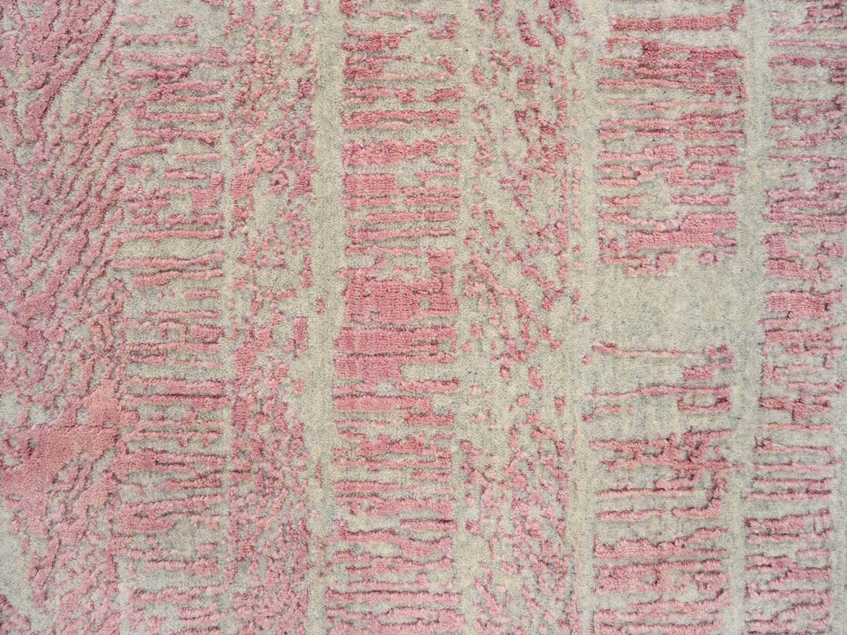 Transitional hand-knotted wool/art silk runner in Pink, 2'6" x 10' — SKU O064814 (view 5)