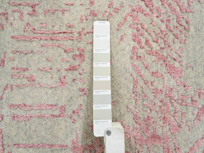 Transitional hand-knotted wool/silk rug in Pink, 10' x 14' — SKU O064817 (view 7)