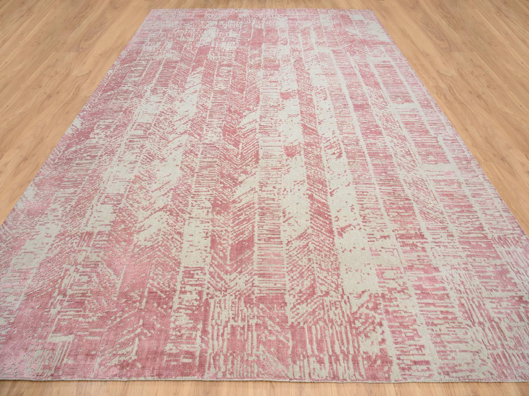 Transitional hand-knotted wool/art silk rug in Pink, 11'10" x 17'10" — SKU O064836 (view 2)