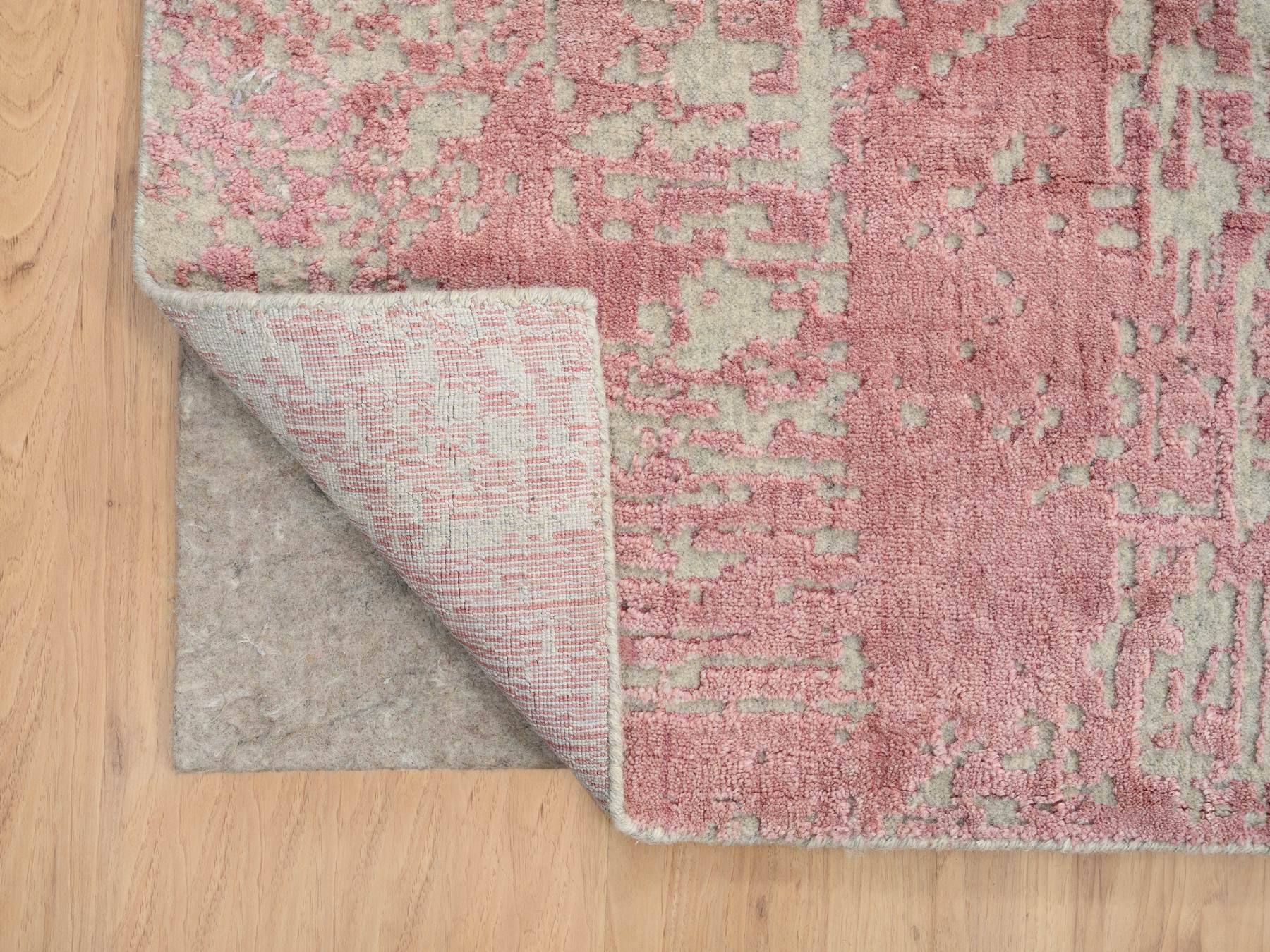 Transitional hand-knotted wool/art silk rug in Pink, 11'10" x 17'10" — SKU O064836 (view 4)