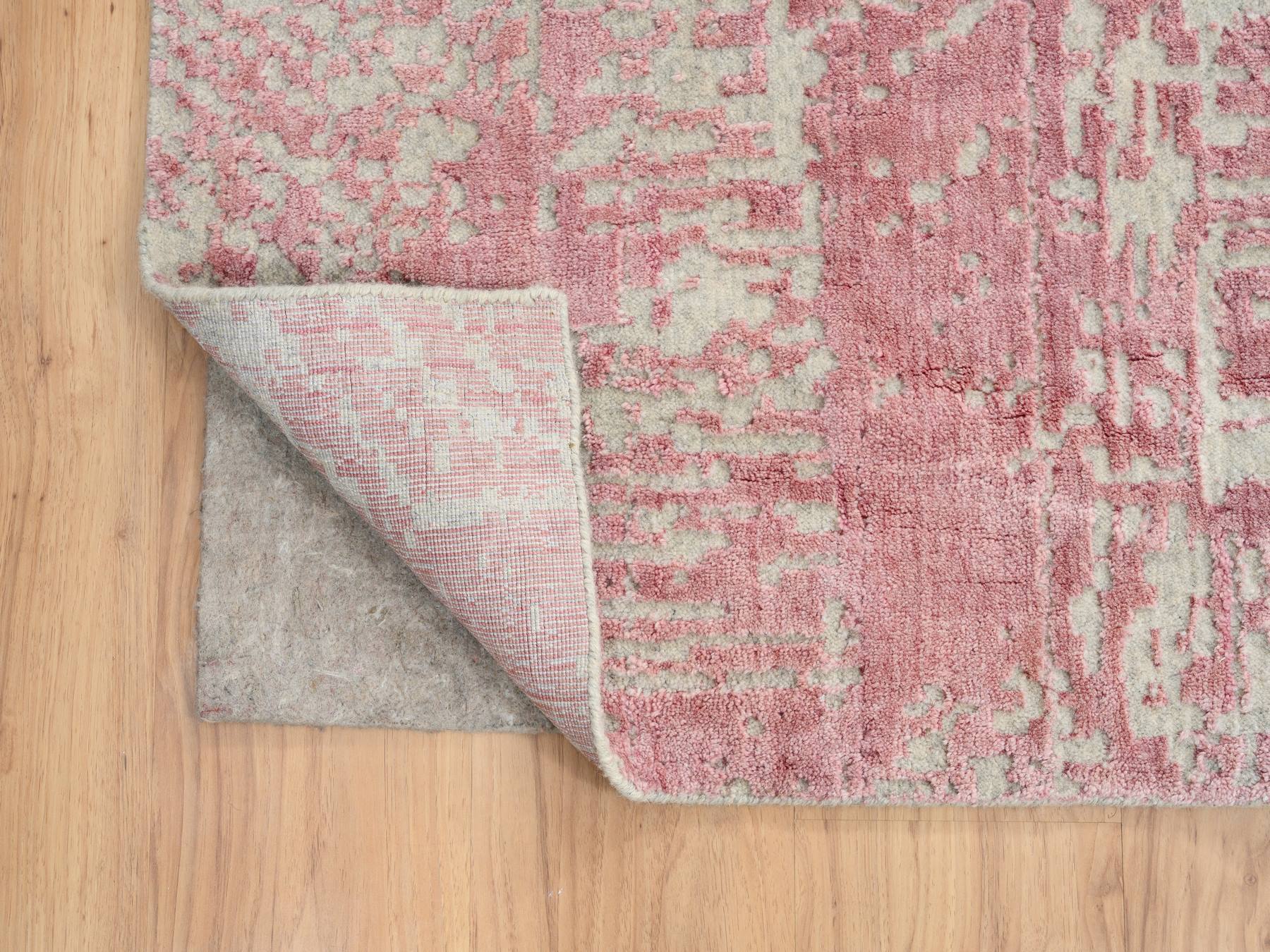 Transitional hand-knotted wool/art silk rug in Pink, 11'10" x 15'1" — SKU O064841 (view 4)