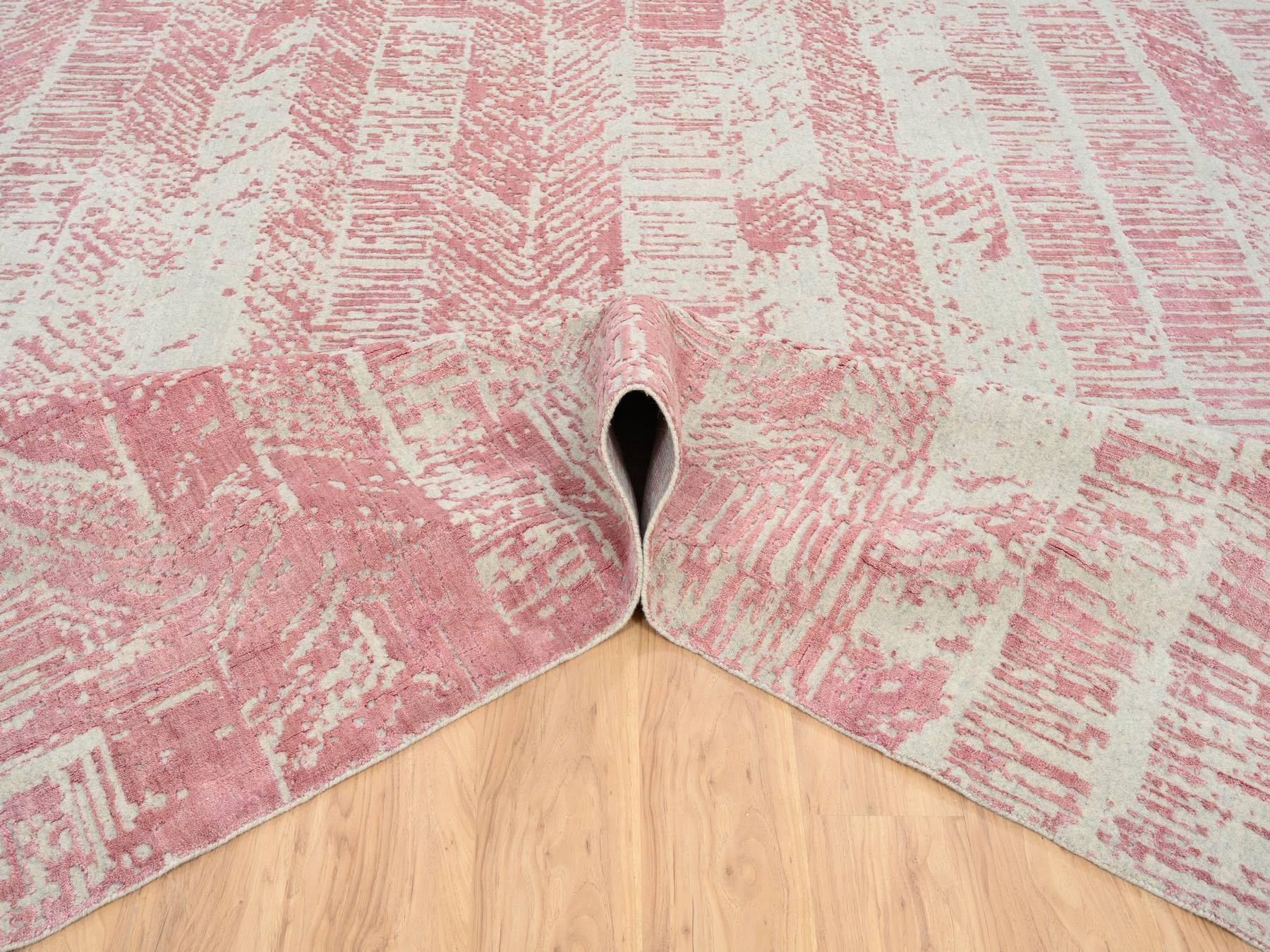 Transitional hand-knotted wool/art silk rug in Pink, 11'10" x 15'1" — SKU O064841 (view 5)