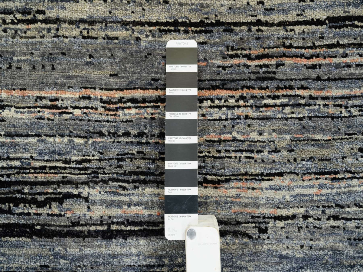 Modern / Contemporary hand-knotted wool rug in Black, 8'4" x 9'10" — SKU O064866 (view 7)