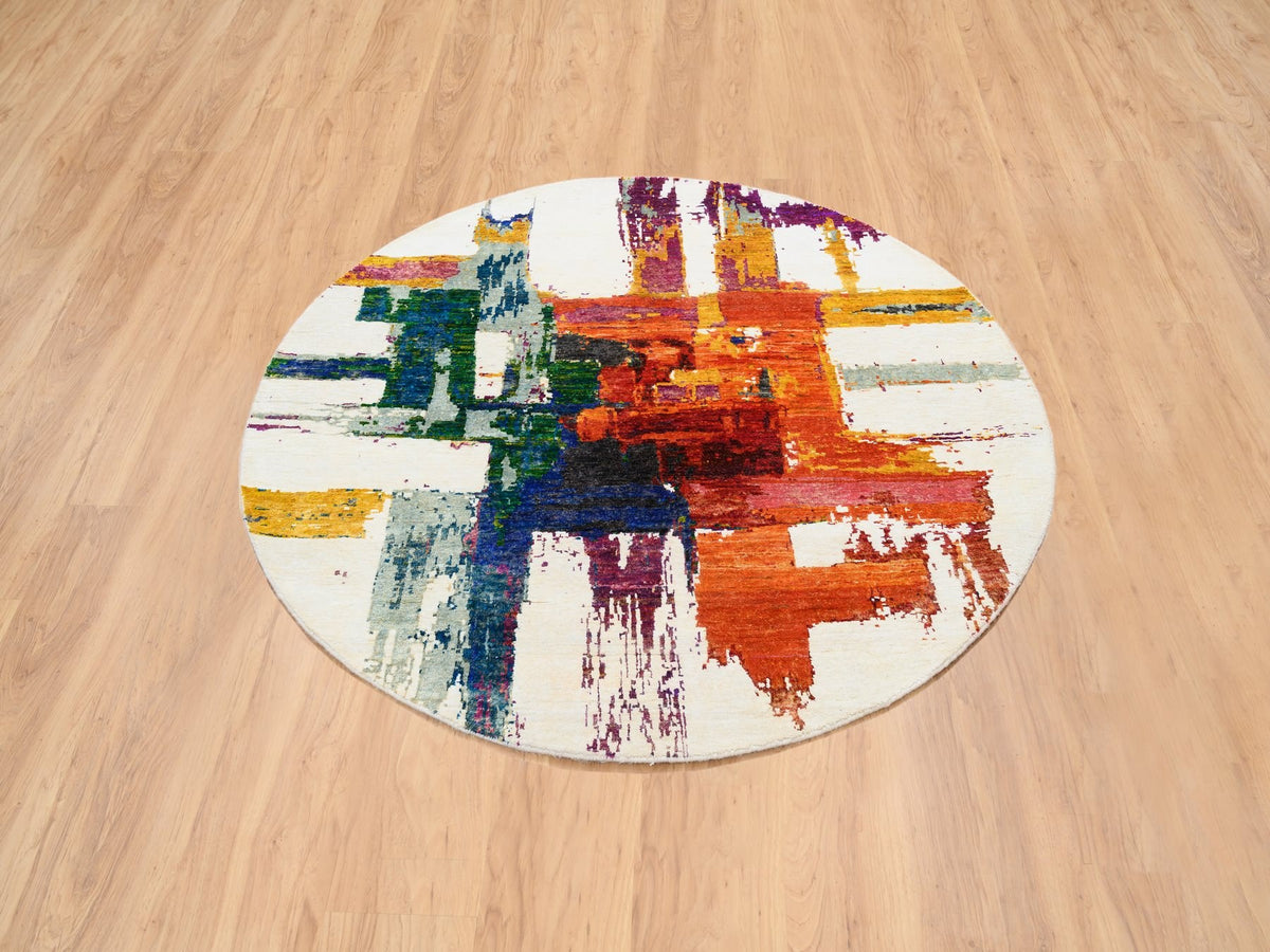 Modern / Contemporary hand-knotted wool/sari silk rug in Multicolored, 5' x 5' — SKU O064906 (view 2)