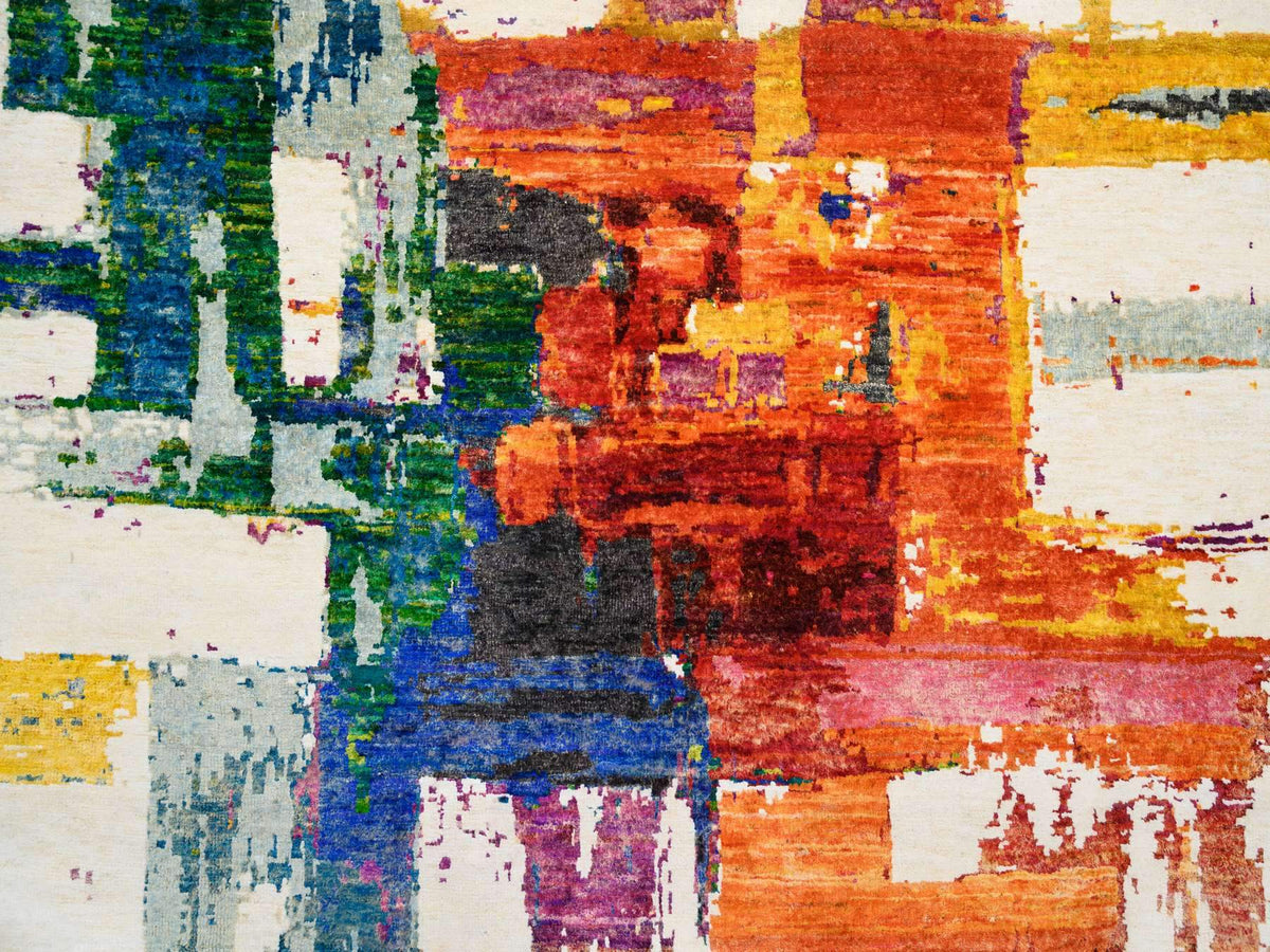 Modern / Contemporary hand-knotted wool/sari silk rug in Multicolored, 5' x 5' — SKU O064906 (view 5)