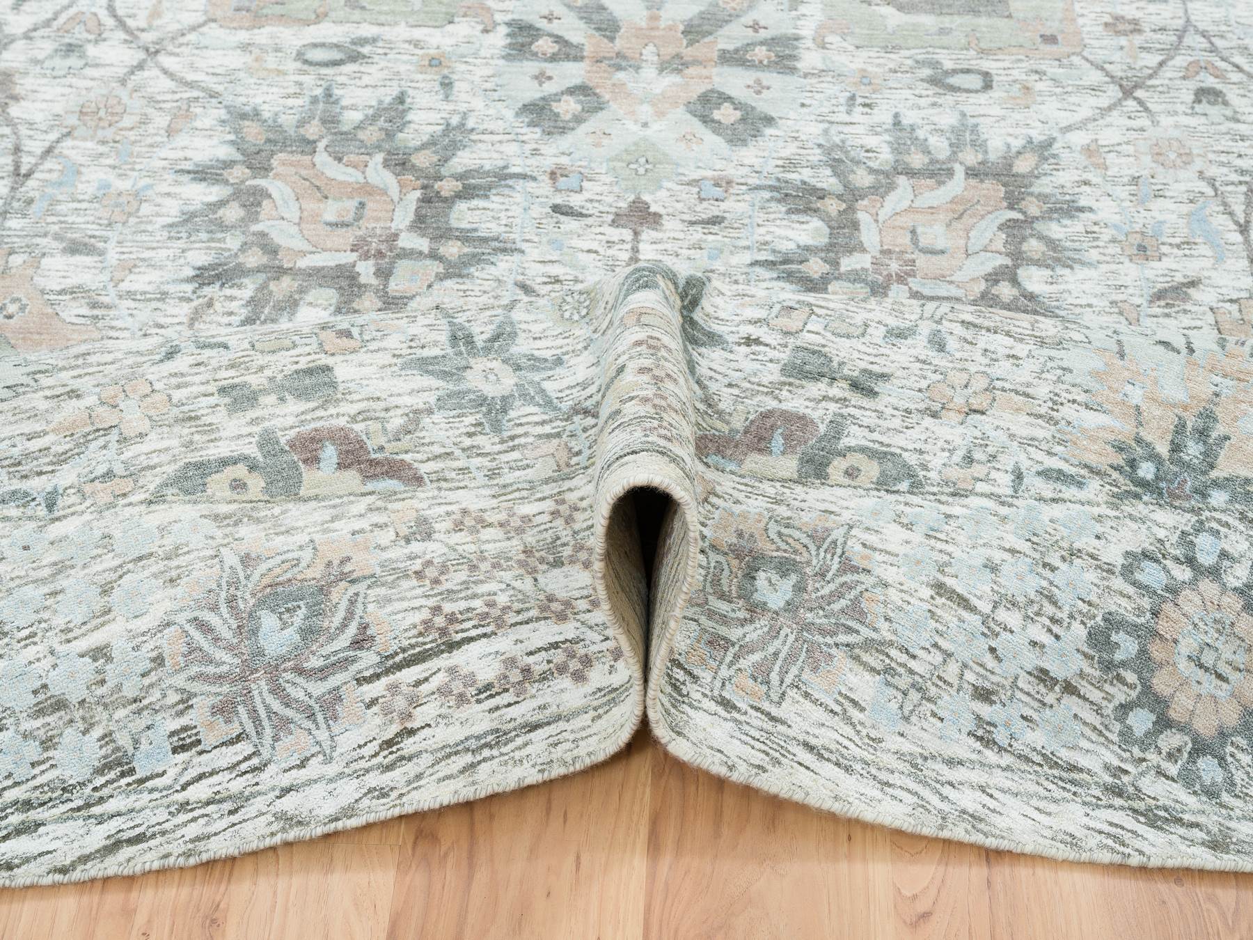 Tabriz Transitional hand-knotted silk rug in Ivory, 14' x 14' — SKU O064911 (view 5)