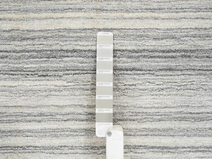 Modern / Contemporary hand-knotted wool rug in Gray, 5'10" x 5'10" — SKU O064984 (view 4)