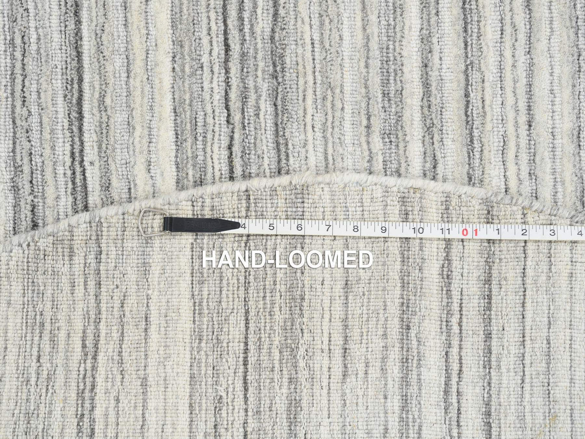 Modern / Contemporary hand-knotted wool rug in Gray, 5'10" x 5'10" — SKU O064984 (view 8)