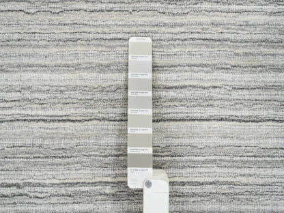 Modern / Contemporary hand-knotted wool rug in Gray, 8' x 8'1" — SKU O064990 (view 7)